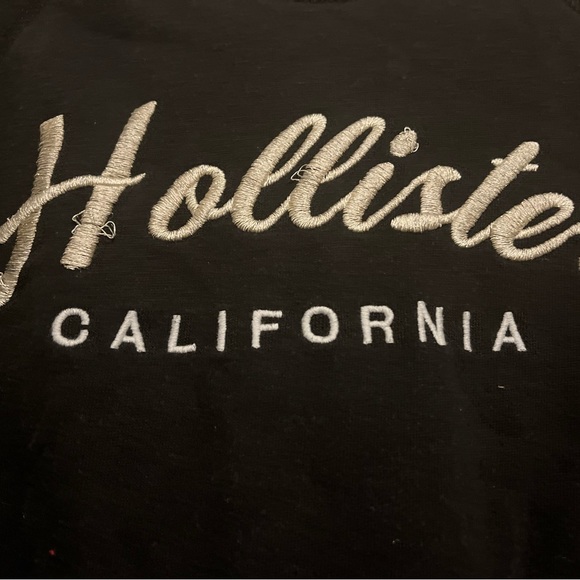 Hollister Tee and Sweatshirt - Picture 3 of 5